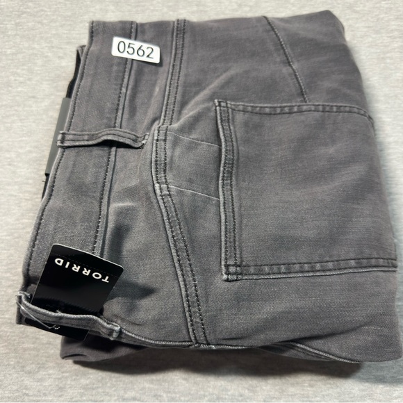 Torrid Bombshell Skinny Jeans Super Soft High Rise Size 24W Gray Wash NWT - Picture 6 of 12